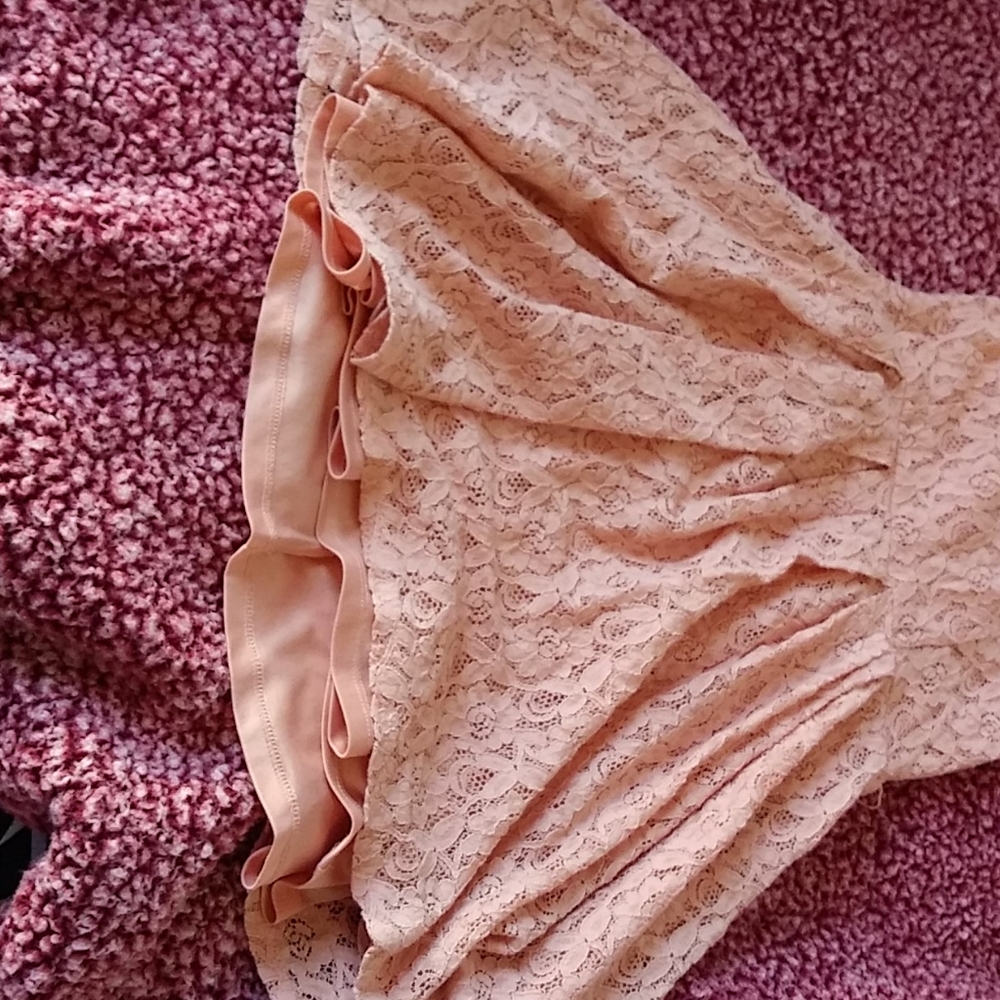 Dress - Picture 3 of 3